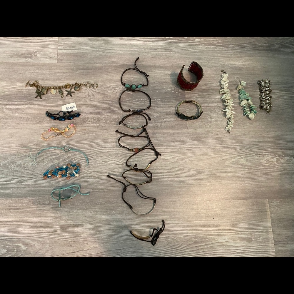 16 bracelets - read
